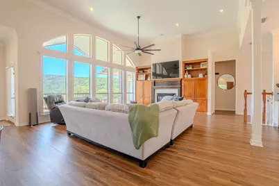 9210 Ravenswood Road, Granbury, TX 76049 - Photo 5