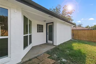 2103 Stein Way, Carrollton, TX 75007 - Photo 29