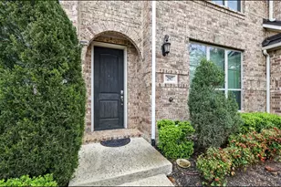 297 Scotia St, Lewisville, TX 75056 - Photo 3