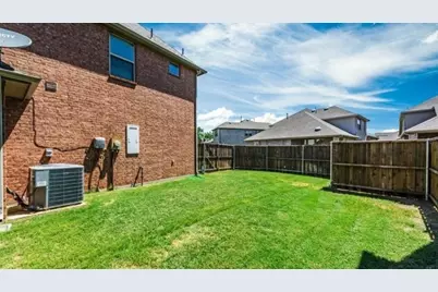 4364 Peregrine Way, Carrollton, TX 75010 - Photo 25