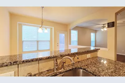 4364 Peregrine Way, Carrollton, TX 75010 - Photo 7