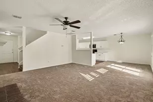 1404 Sunflower Ct, Burleson, TX 76028 - Photo 3