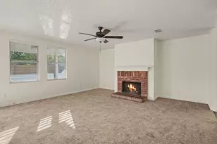 1404 Sunflower Ct, Burleson, TX 76028 - Photo 3
