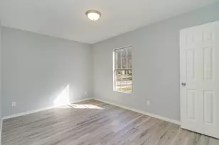 4739 Stokes St, Dallas, TX 75216 - Photo 9