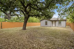 3923 Metropolitan Ave, Dallas, TX 75210 - Photo 11