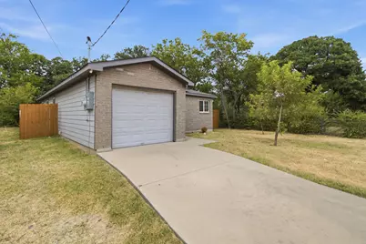 3923 Metropolitan Avenue, Dallas, TX 75210 - Photo 3