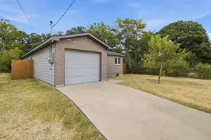 3923 Metropolitan Ave, Dallas, TX 75210 - Photo 3