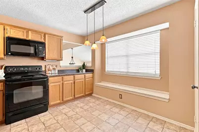 2923 Menlo Park Lane, Carrollton, TX 75007 - Photo 11