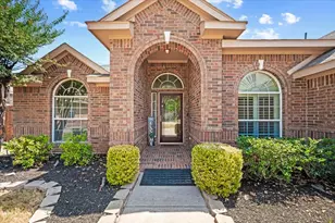 5907 Lantern Ln, Grand Prairie, TX 75052 - Photo 3