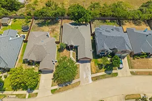 5907 Lantern Ln, Grand Prairie, TX 75052 - Photo 5