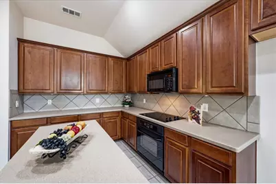 5907 Lantern Lane, Grand Prairie, TX 75052 - Photo 17