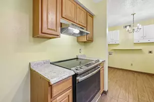 4628 Country Creek Dr, Dallas, TX 75236 - Photo 9