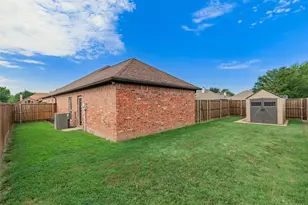 1308 Madeline Street, Commerce, TX 75428 - Photo 9