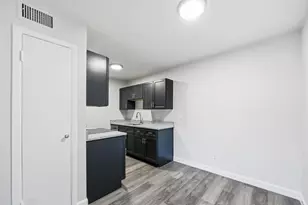 4859 Cedar Springs Rd, Dallas, TX 75219 - Photo 11