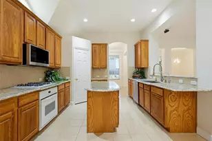 4402 Horizon Dr, Garland, TX 75043 - Photo 11