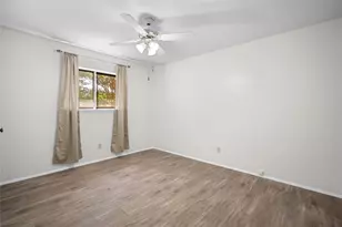 2801 Clover Valley Dr, Garland, TX 75043 - Photo 11
