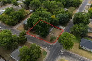 300 Broadway St, Whitesboro, TX 76273 - Photo 29