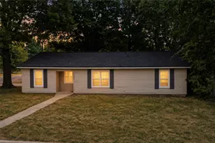 300 Broadway St, Whitesboro, TX 76273 - Photo 31