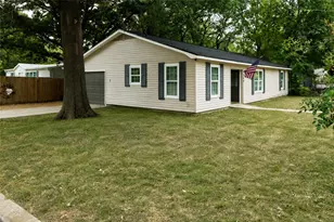 300 Broadway St, Whitesboro, TX 76273 - Photo 1