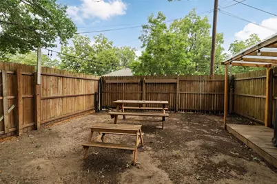 300 Broadway Street, Whitesboro, TX 76273 - Photo 23