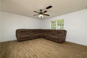 300 Broadway St, Whitesboro, TX 76273 - Photo 7