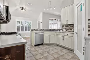 1049 Broken Spoke Dr, Little Elm, TX 75068 - Photo 9