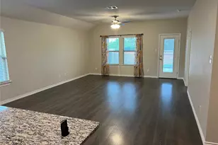 1007 Branding Iron Ln, Princeton, TX 75407 - Photo 3