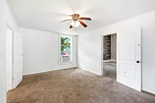 214 E Woodland St, Collinsville, TX 76233 - Photo 11