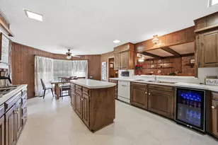 2210 White St, Clifton, TX 76634 - Photo 9