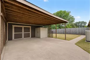 2926 Hilltop Dr, Euless, TX 76039 - Photo 25