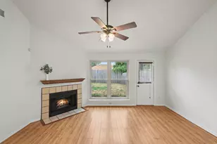 2926 Hilltop Dr, Euless, TX 76039 - Photo 5