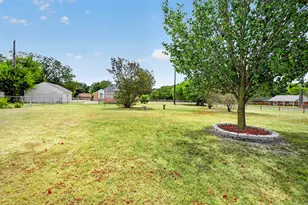 1022 Robin Rd, Oak Ridge, TX 75161 - Photo 25