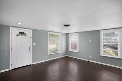 2811 Springdale Road, Fort Worth, TX 76111 - Photo 5