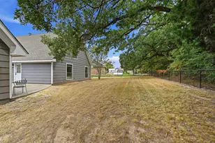 103 Pontiac Dr, Gainesville, TX 76240 - Photo 7