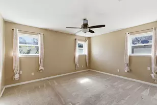 1760 Acorn Ln, Hurst, TX 76054 - Photo 21