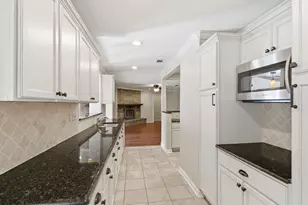 1760 Acorn Ln, Hurst, TX 76054 - Photo 11