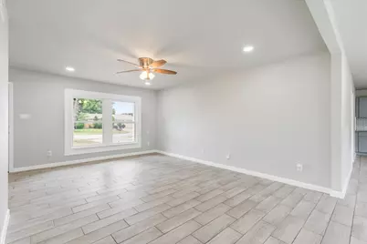 13634 Pyramid Drive, Farmers Branch, TX 75234 - Photo 7