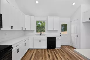 104 E Miller St, Whitewright, TX 75491 - Photo 13