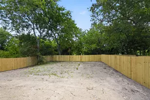 104 E Miller St, Whitewright, TX 75491 - Photo 35