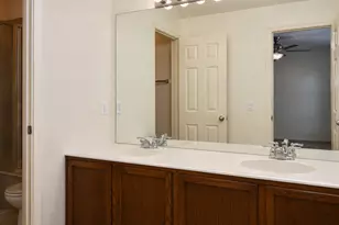 2219 Glacier Park Ln, Grand Prairie, TX 75050 - Photo 15