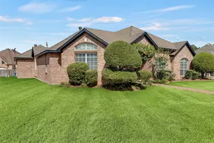 517 Quick Silver Dr, DeSoto, TX 75115 - Photo 3