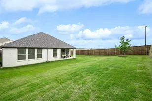 10544 Landry Blf Ln, Fort Worth, TX 76126 - Photo 33