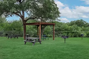 3001 Jane Ln, Haltom City, TX 76117 - Photo 15