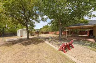 223 N Crest St, Lancaster, TX 75146 - Photo 23