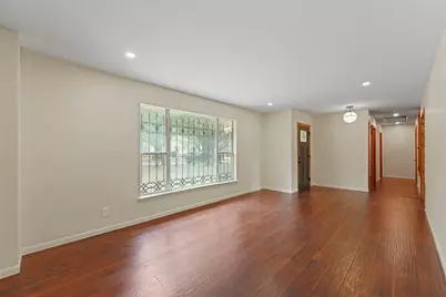 223 N Crest Street, Lancaster, TX 75146 - Photo 5