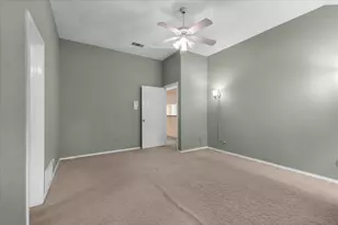 5748 Caracas Dr, North Richland Hills, TX 76180 - Photo 25