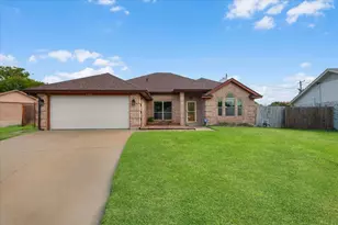 5748 Caracas Dr, North Richland Hills, TX 76180 - Photo 1