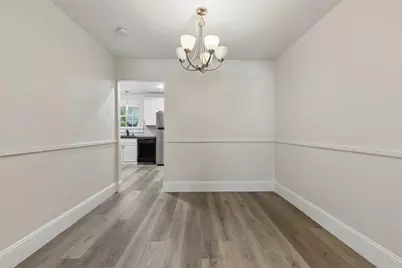 113 W Avenue E, Garland, TX 75040 - Photo 5