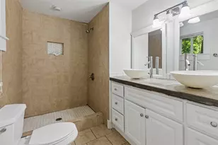 113 W Ave E, Garland, TX 75040 - Photo 13
