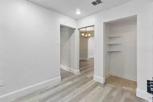 113 W Ave E, Garland, TX 75040 - Photo 7